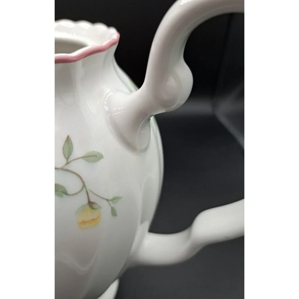 Johnson Brothers 'Summer Chintz' Vintage 1980s Floral Tea Coffee Pot with Lid